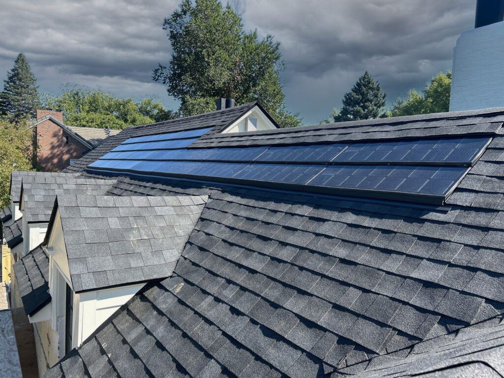 does solar power work on cloudy days